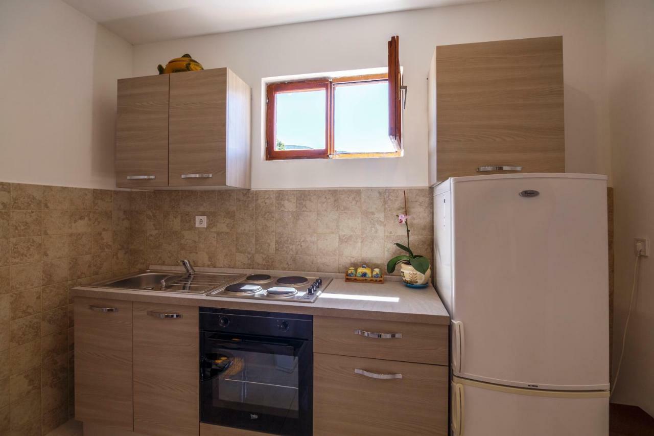 Comeissa Komiza Exterior photo
